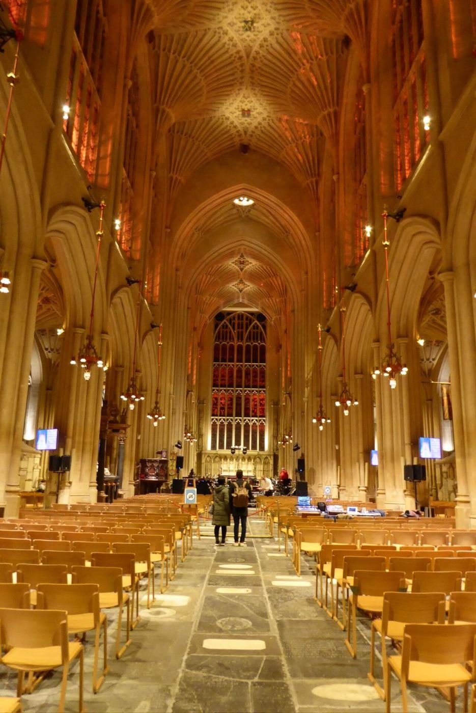 The interior of Bath Abbey looking east towards the altar