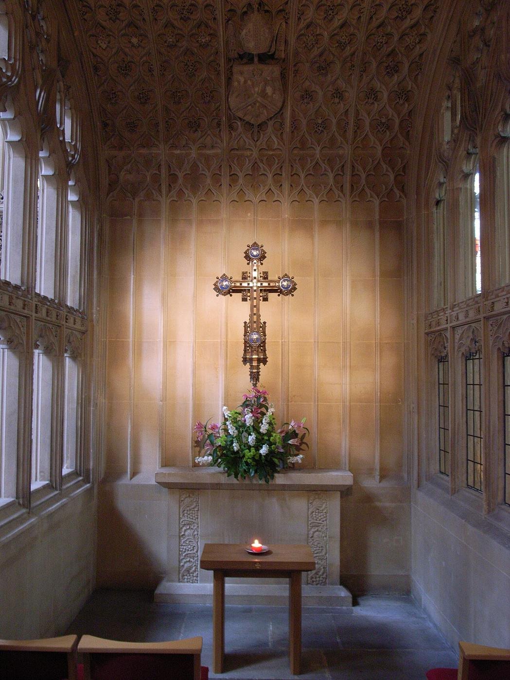 The carved stone chantry chapel of Prior Birde in Bath Abbey