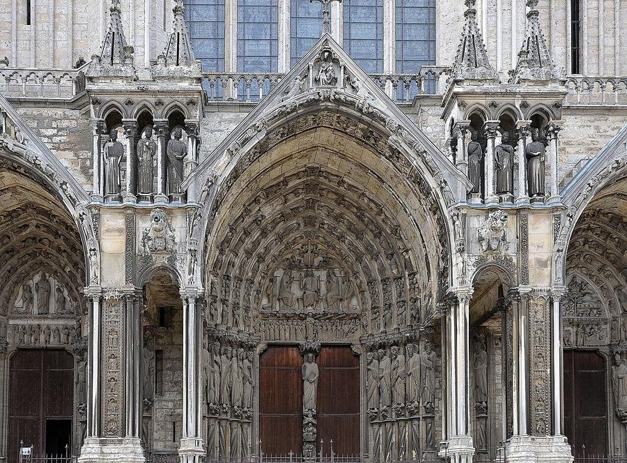 The three deep arched portals and statues of the south porch of Chartres Cathedral