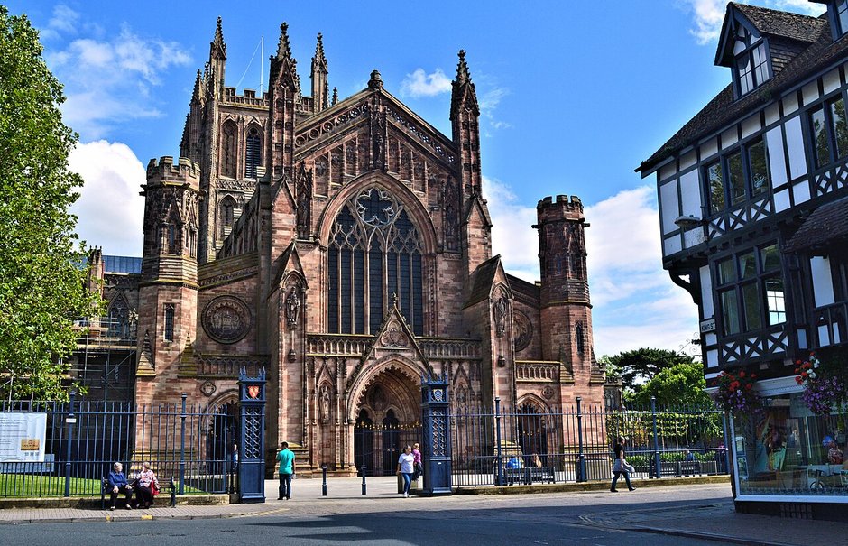 The red sandstone west front of Hereford Cathedral