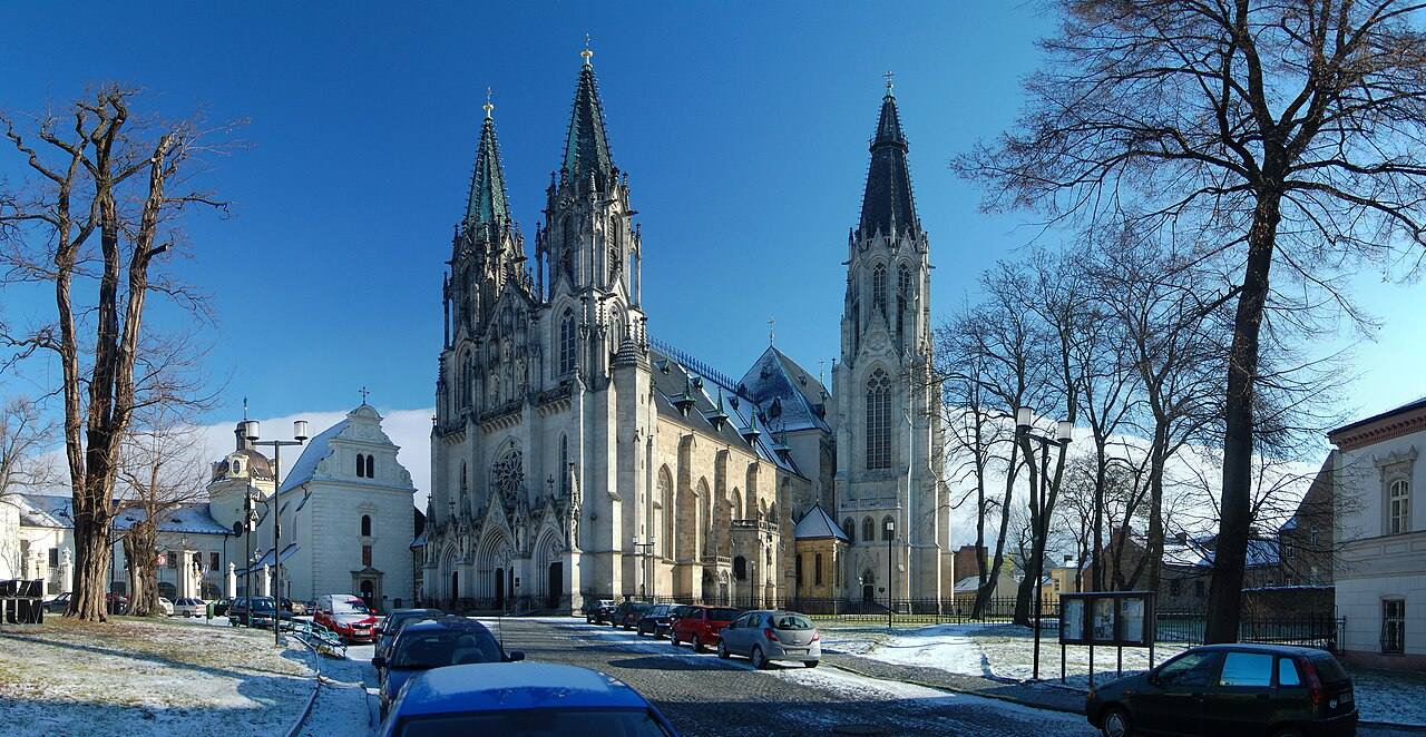 St Wenceslas Cathedral and the small Baroque church of St Anne on Wenceslas Square in Olomouc