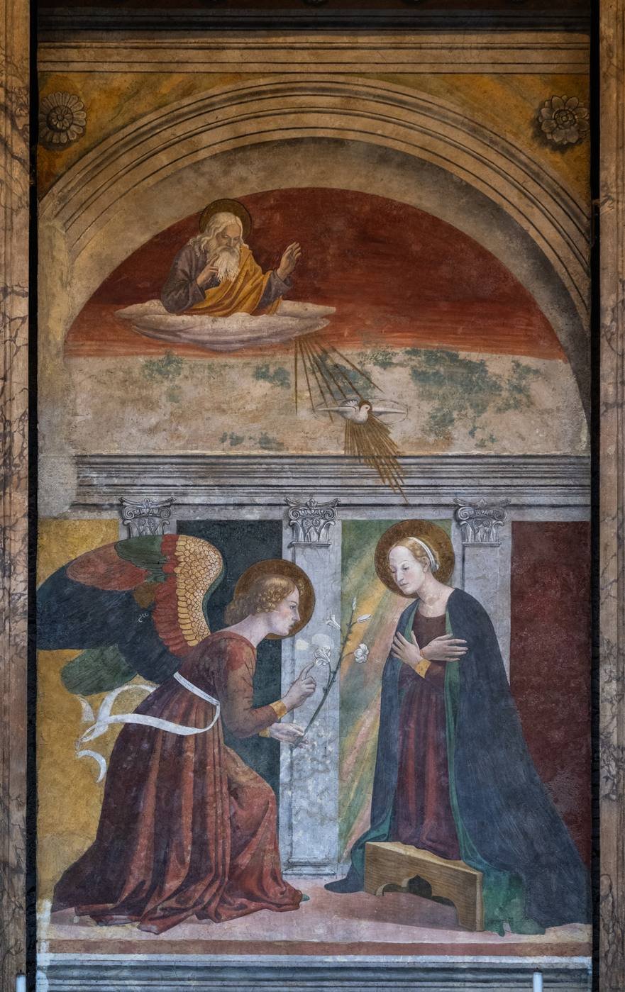 The Annunciation fresco in the Pantheon, showing the angel Gabriel and the Virgin