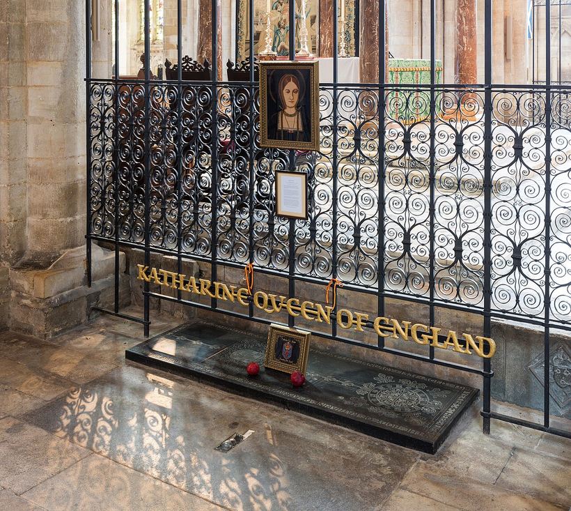The grave of Catherine of Aragon behind railings in Peterborough Cathedral