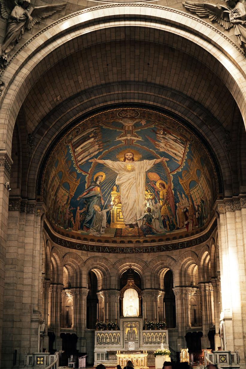 The great apse mosaic of Christ in Majesty with arms outstretched in Sacré-Cœur