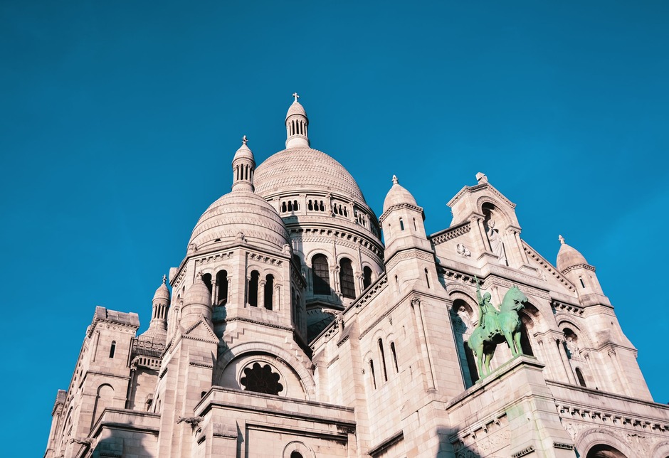 The white domes of Sacré-Cœur on Montmartre
