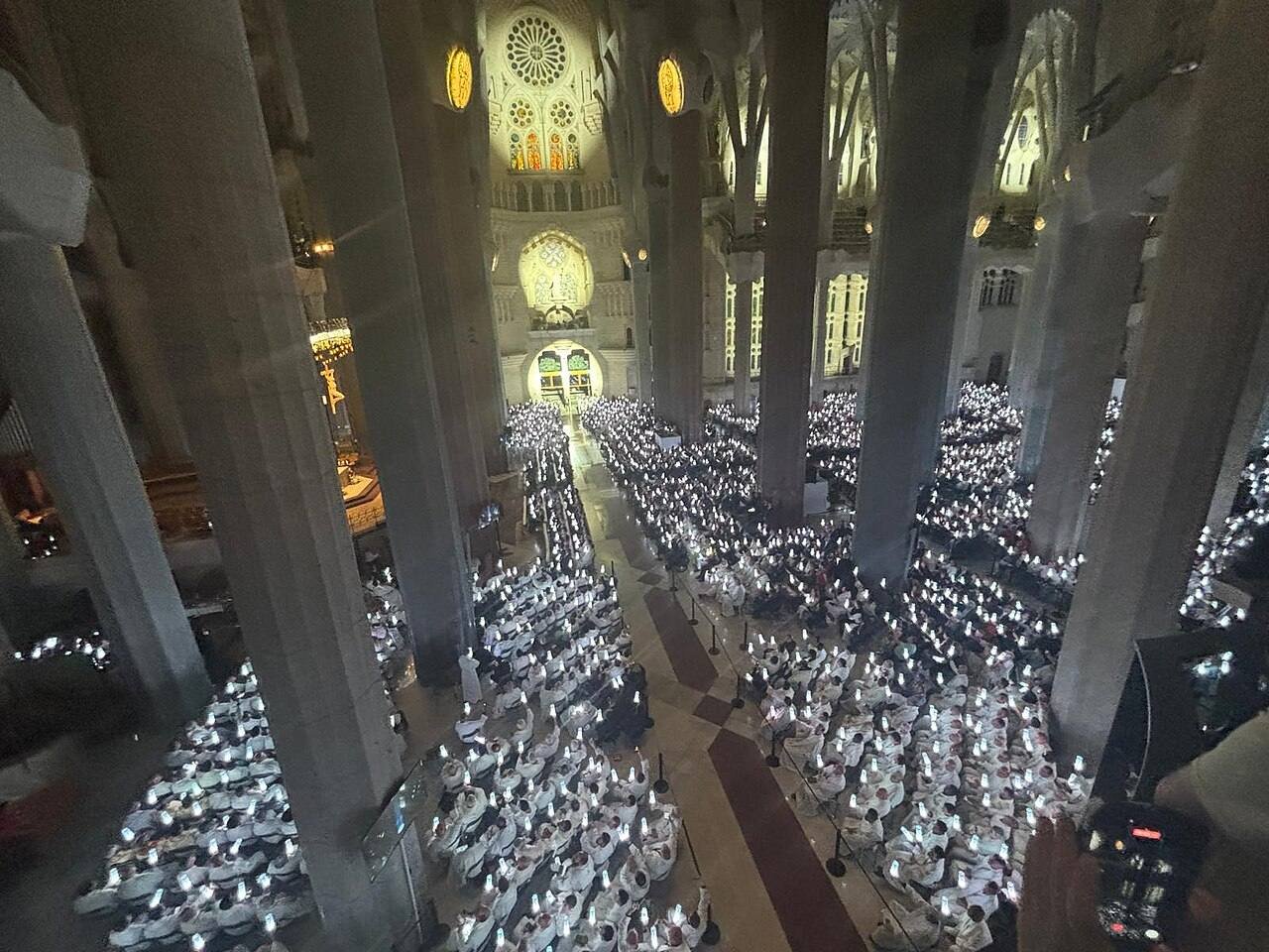 The congregation filling the nave at the Mass for the blessing of the Tower of Jesus Christ