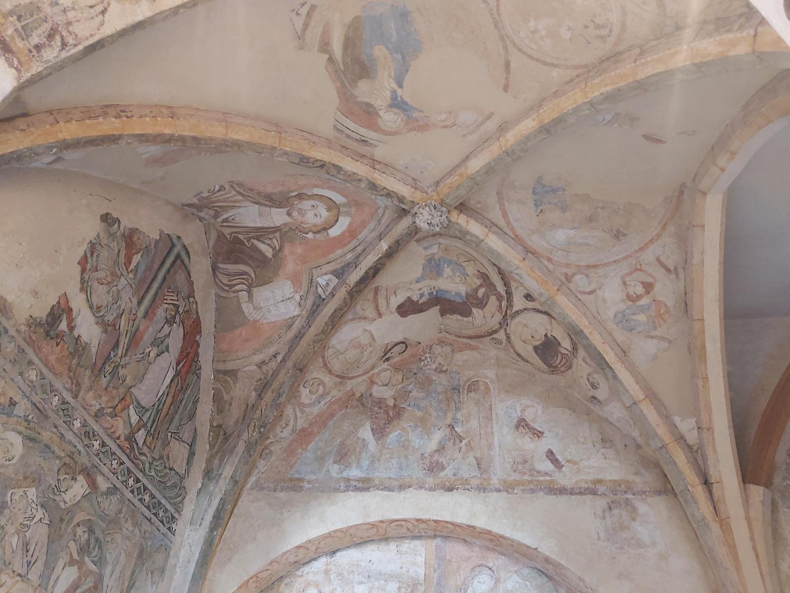 Romanesque wall paintings in the Holy Sepulchre Chapel at Winchester Cathedral